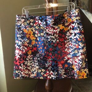 Soft Surroundings multi-colored floral pull on skort